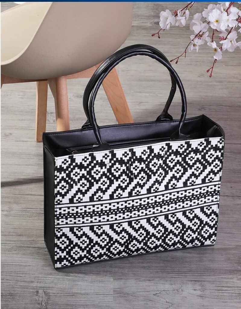 Zellbury printed tote bag – stylish and spacious for everyday use in Pakistan